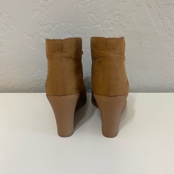 MeRona tan wedges - Picture 3 of 3